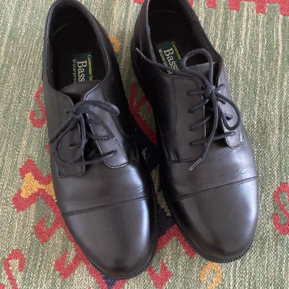 Men’s Waterproof Oxford Shoes - Picture 4 of 11